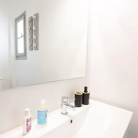 Swell S7 New 2 Bd Flat In * Naousa (Paros)