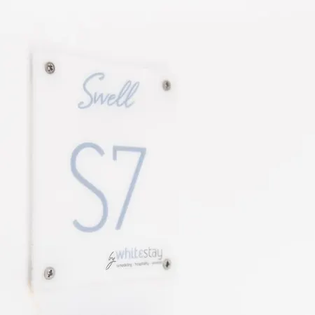 Swell S7 New 2 Bd Flat In Apartment *