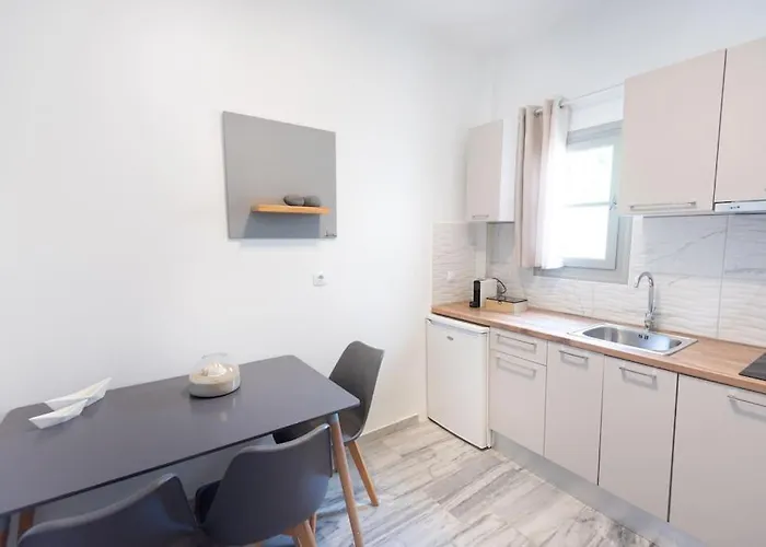 Swell S7 New 2 Bd Flat In Apartment *