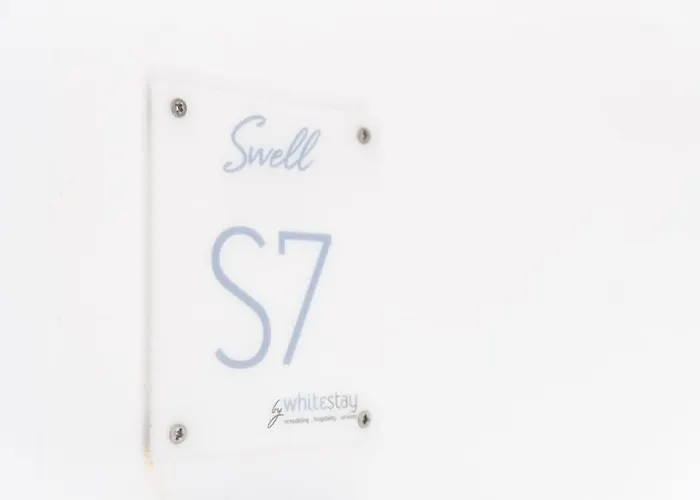 Swell S7 New 2 Bd Flat In Apartment *